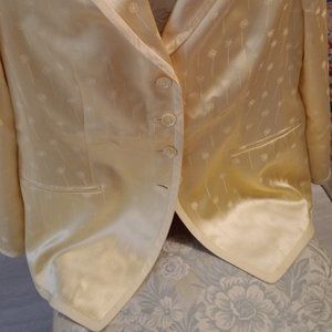 Louis Feraud Unworn Vintage Ladies Suit in Yellow Flower Print 12
